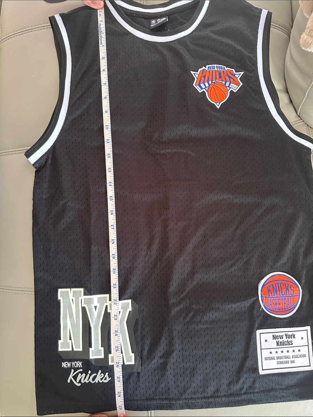 NBA Black New York Knicks Mesh Jersey Tank with White Trim unisex - Picture 6 of 6